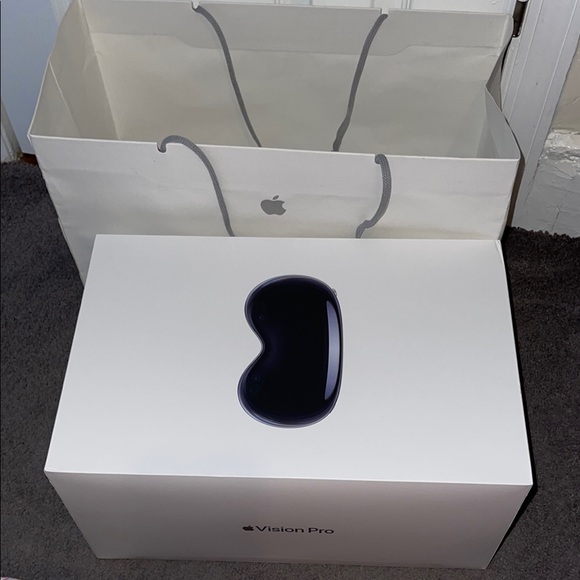 Apple Vision Pro EMPTY BOX - Picture 1 of 5